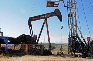 Campo de petroleo de Ayoluengo en Sargentes de la Lora. Burgos (2)