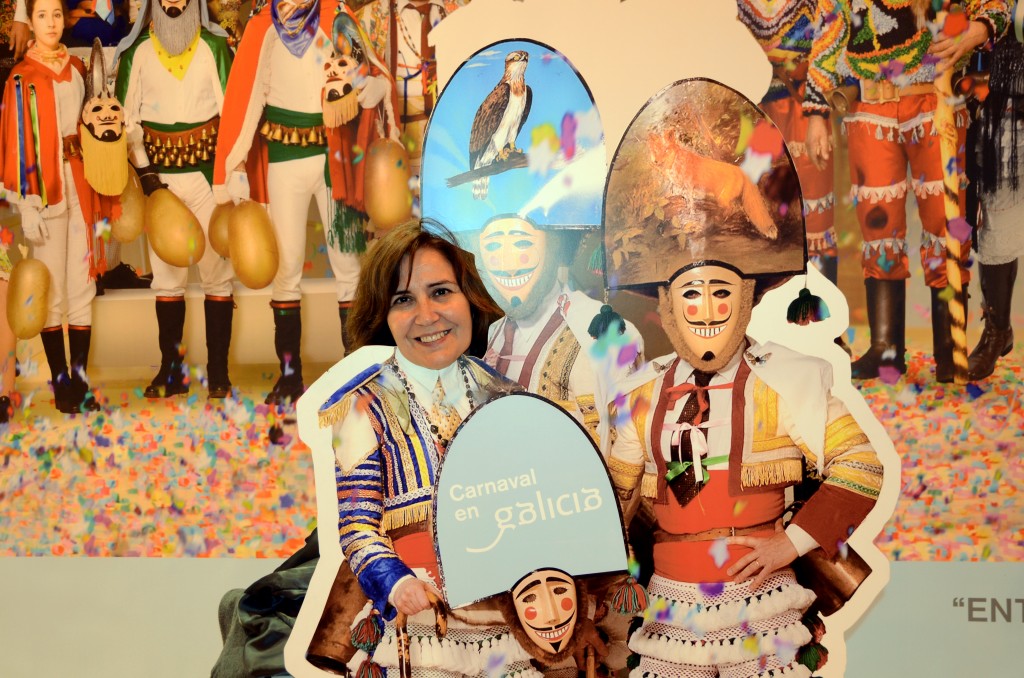 Mascaradas en el stand de Galicia para promocionar su carnaval